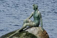 Girl in Wetsuit statue, Vancouver