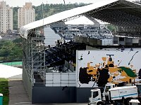 Inner track grandstand