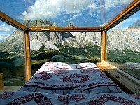 Starlight Room Dolomites bed