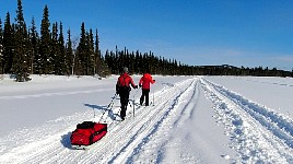 Cross country skiing near Umnaes