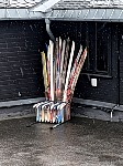 Ski throne