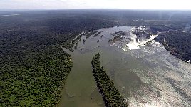 Iguazu waterfall helicopter flight