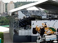 Inner track grandstand