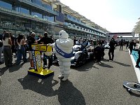 Abu Dhabi grid walk