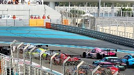 4h race first corner