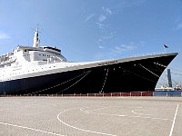 QE2
