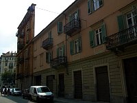 Half-real building, Torino