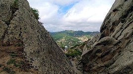 Topwards zipline start at Pietrapertosa