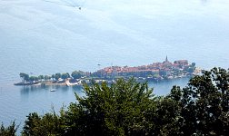 View across Lago Maggiore towards Isola dei Pescatori