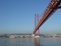 25 de Abril Bridge