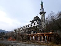 Consonno main building