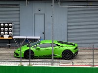 Lamborghini Huracan from side