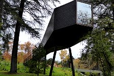 Pedras Salgada tree house