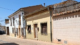 Cat graffiti in Alarcon