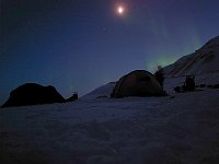 Northern lights over Tempelfjorden