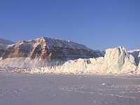 Tunabreen glacier