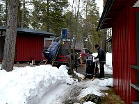 Loading sleds on trailer